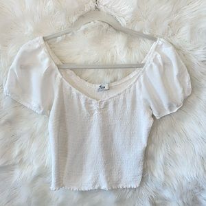 Hollister white cup sleeved crop top.